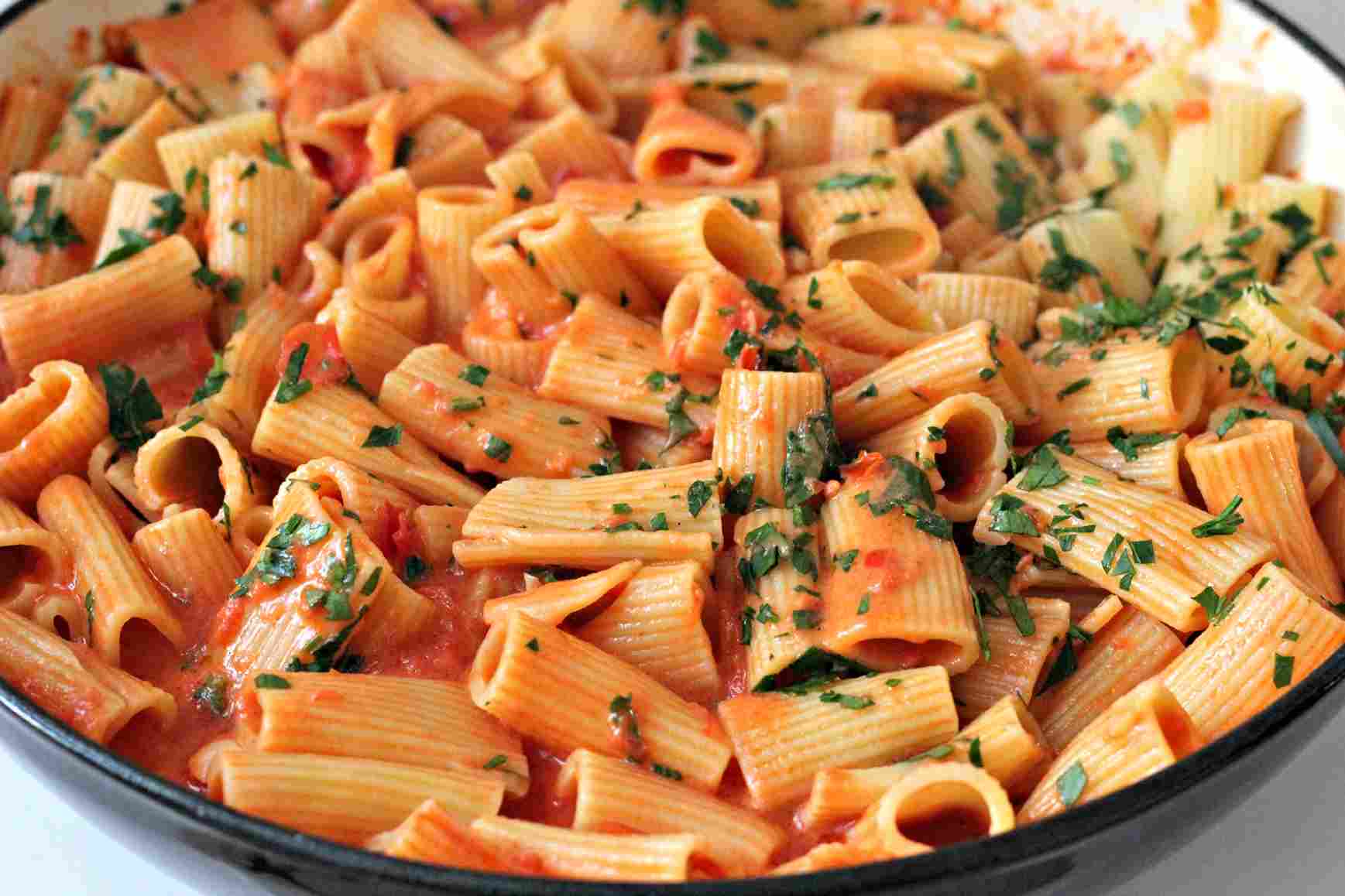  Buy the best types of dry rigatoni pasta at a cheap price 