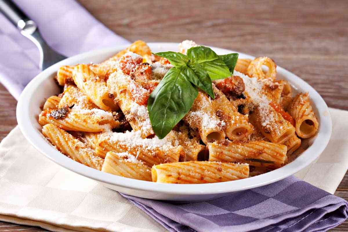  Buy the best types of dry rigatoni pasta at a cheap price 